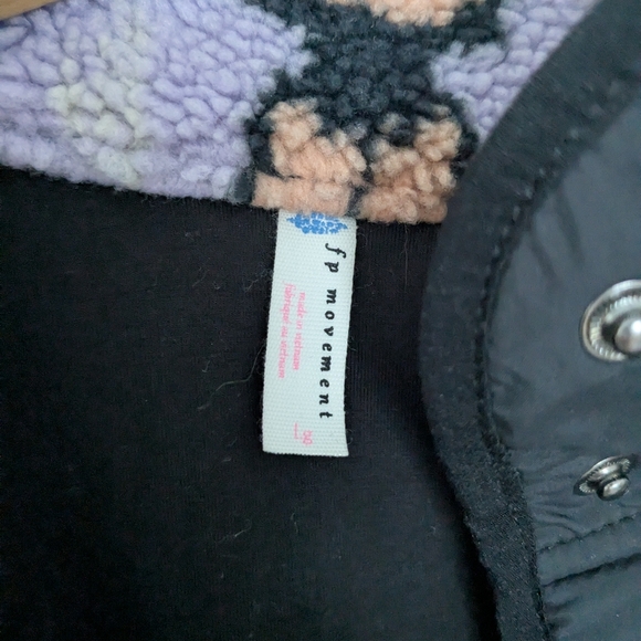 Free People FP Movement Rocky Ridge Jacket in Black Combo Fleece - Picture 4 of 7